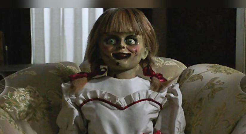 Horror a vitrinben, avagy a bezárt Annabelle baba