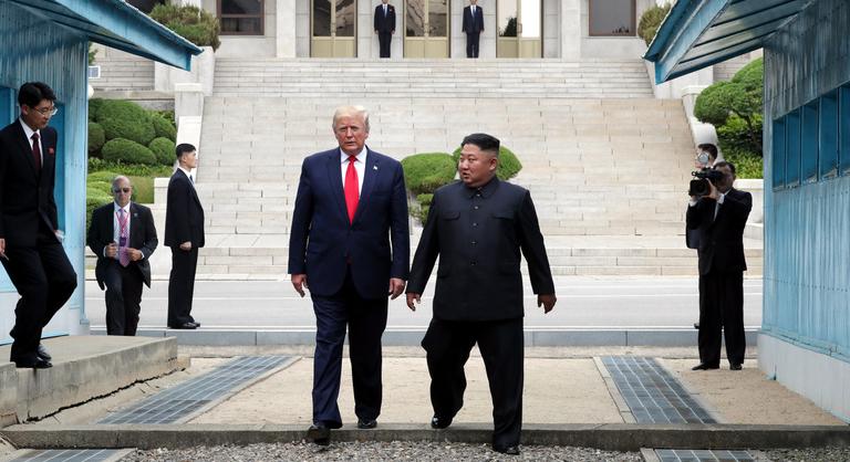 Egy magas rangú észak-koreai disszidens elárulta, Kim Dzsongun kit szeretne amerikai elnöknek