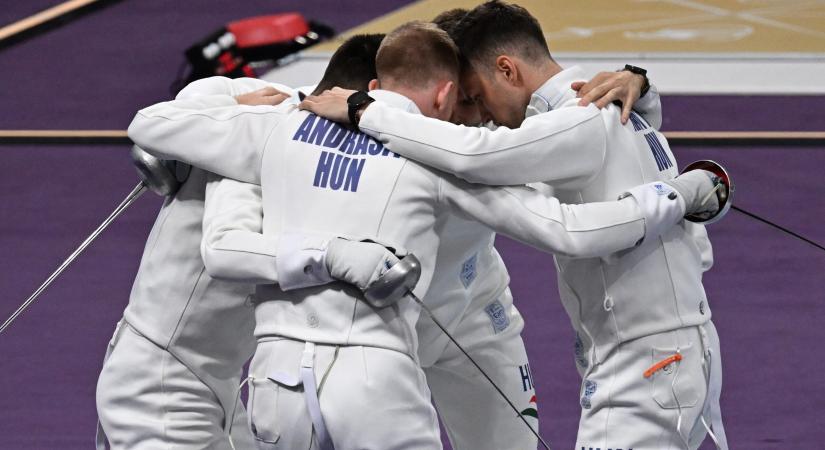 Űrvívással olimpiai döntőben a férfi párbajtőrcsapat