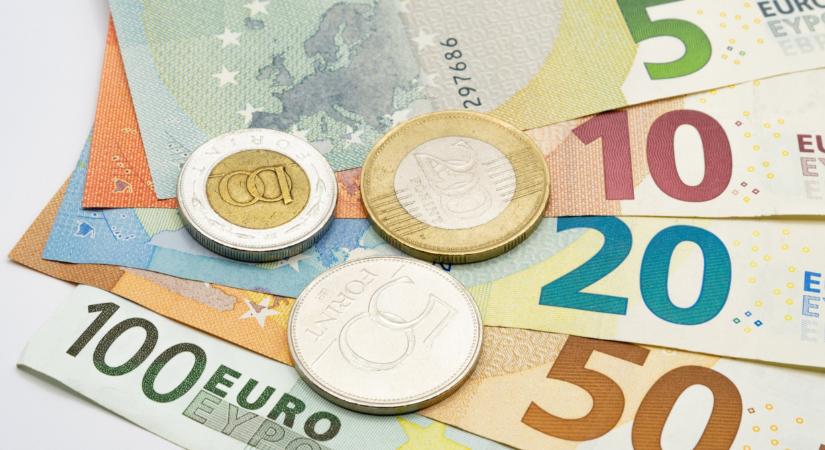 Estére 397 forintra erősödött az euróval szemben a forint
