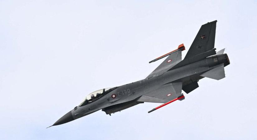 Románia nem kezdte meg F-16-os ukrán pilóták kiképzését