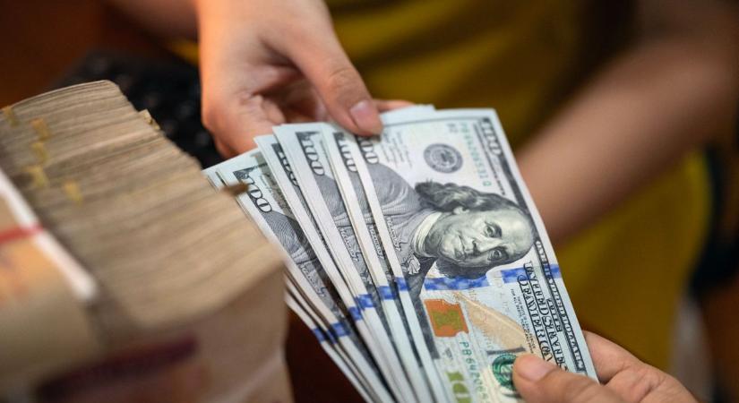 Veszélyben a dollár világuralma