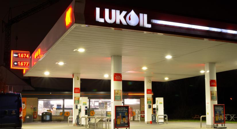 Megtudtuk: csak a Lukoil-leánycég olaja akadt el, a Mol tisztázhatja a helyzetet