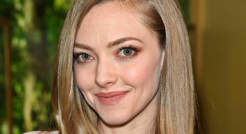 Amanda Seyfried élete hibájának tartja, hogy fiatalon levetkőzött a kamerának