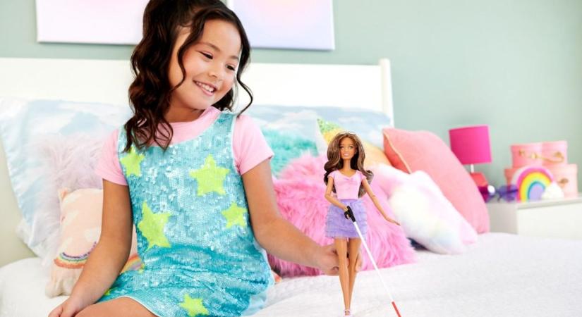 Bemutatták az első látássérült Barbie-t, amely Magyarországon is kapható lesz