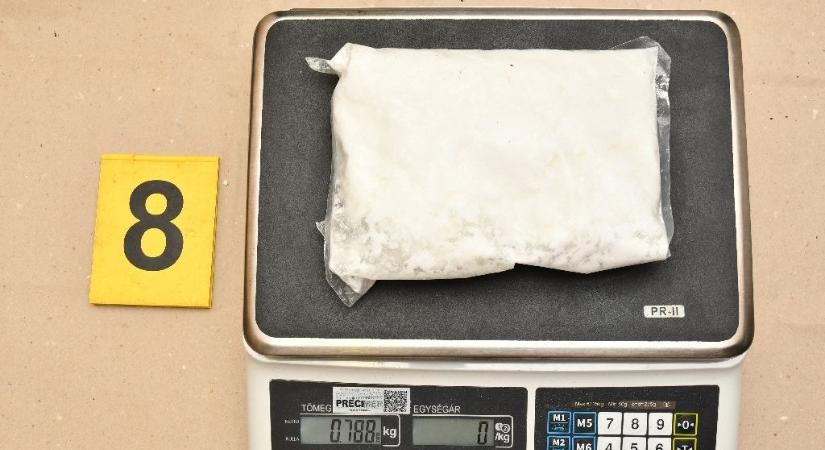 75 millió forintnyi drogot találtak egy 60 éves pécsi férfinál