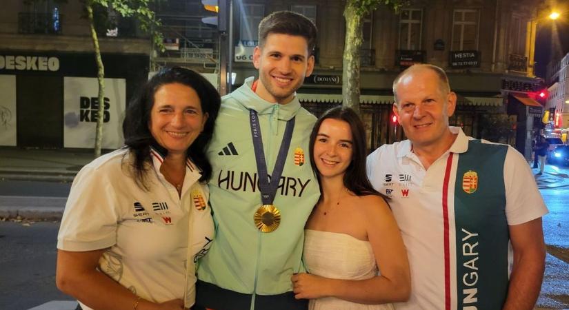 Felemelő pillanatok: olimpiai bajnok lett a fiuk