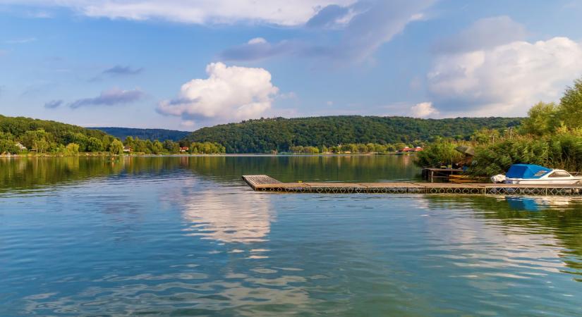 Túl drága a Balaton? Van megoldás: ez a 10 magyar tó jóval olcsóbb és nincs a világvégén