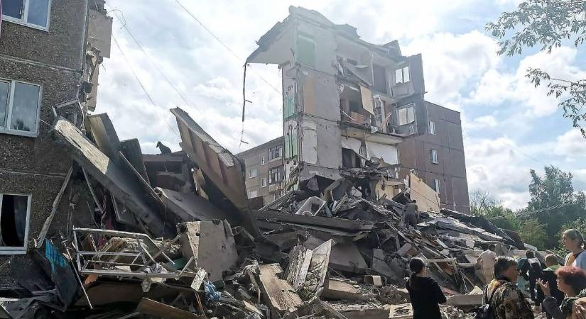 Egy hatalmas robbanásban megsemmisült egy panelház Oroszországban