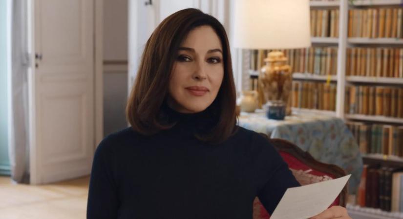 Monica Bellucci abszurd párizsi pillanatai nem a sikert, hanem az életet ünneplik