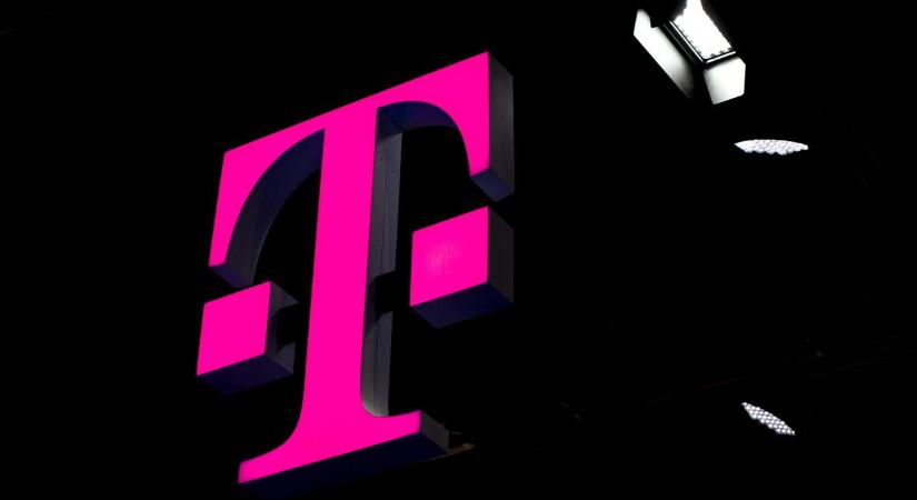 Nagy bejelentést tett a Telekom, minden feltöltőkártyást érint