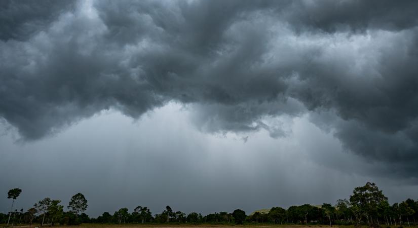 Szinte alig látott tornádó csapott le Európában