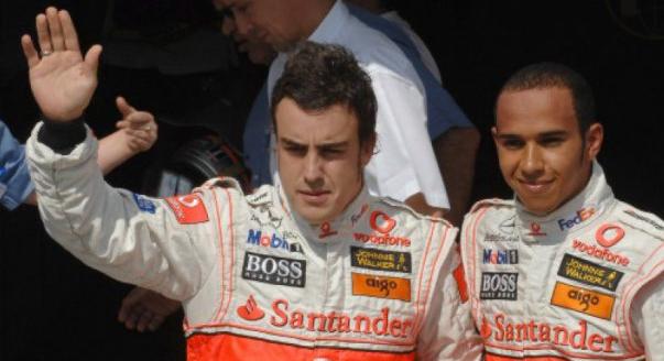 F1-Archív: Alonso dupla büntetése