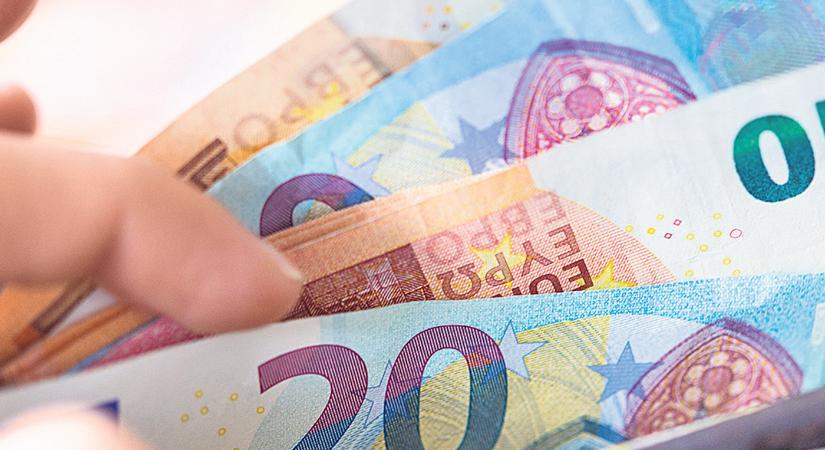 Megszüntetik Ficóék a 200 eurós támogatást