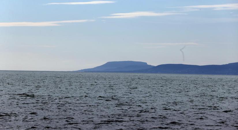 Hatalmas veszélyt jelenthet ennek az aprócska halnak a terjedése a Balatonban – fotó