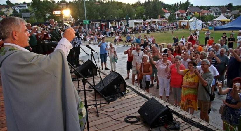 Szerdán Fröccsfutással indul a bornapok, és több koncert is lesz Zalakaroson