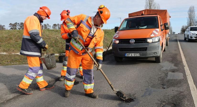 Utakat javítanak Csökmőn