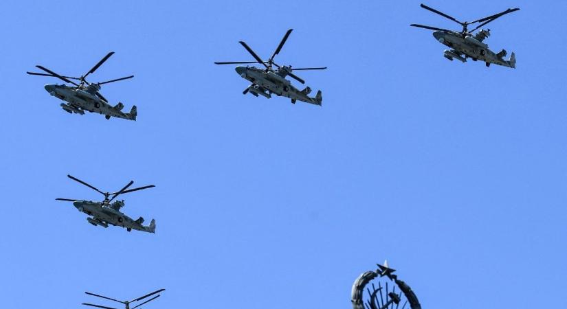 Videón, ahogy Ka-52 helikopterrel mérnek brutális csapást az ukránokra az oroszok