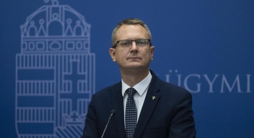 Rétvári Bence: Magyarország nem fogja kifizetni a büntetést