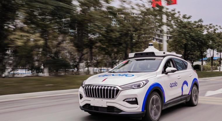 Kínát elárasztották a robottaxik és hatalmas közlekedési dugókat okoznak