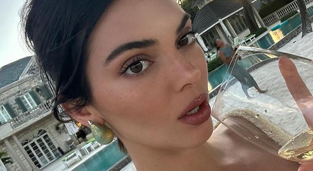 Kendall Jenner meglepte divatdöntésével a rajongókat