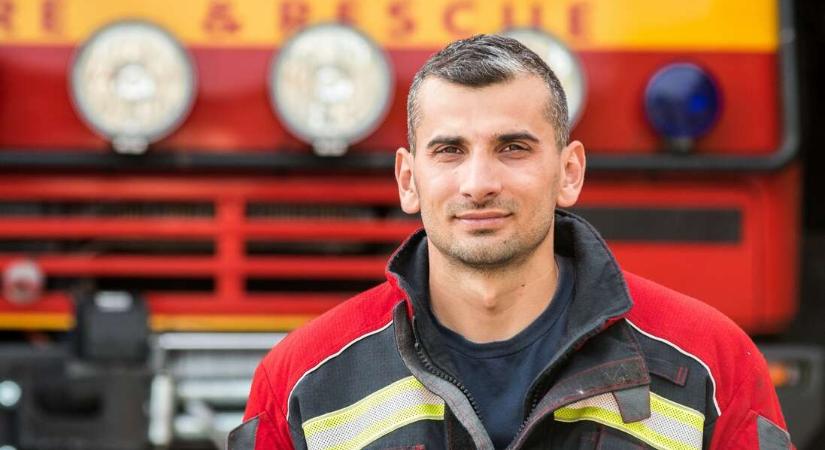 365 nap fizetés nélküli szolgálat életveszélyben – az ország legerősebb önkéntes tűzoltója: Bodó László