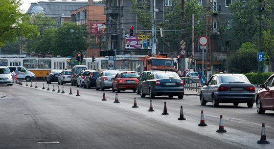 Több nagyforgalmú csomópontnál is nehezebb lesz közlekedni Budapesten