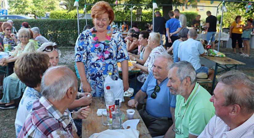 Babgulyást és lángost kínáltak hawaii hangulatban Zalaegerszegen