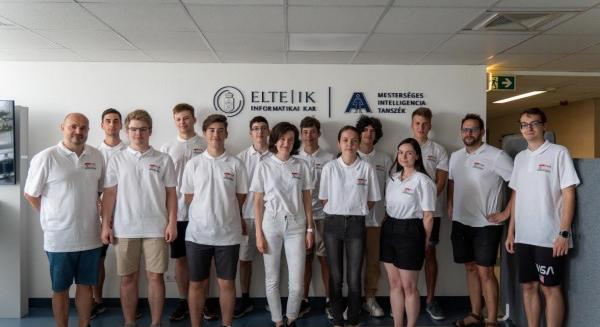 Két magyar csapat is indul az első Nemzetközi MI Diákolimpián