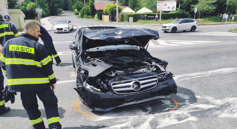 BALESET: Nem adott elsőbbséget a Volkswagen, négyen megsérültek