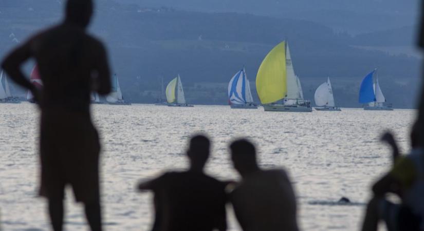 Hány Balatonunk van?