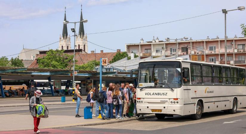 Egységes helyjegyet vezetnek be a buszokon