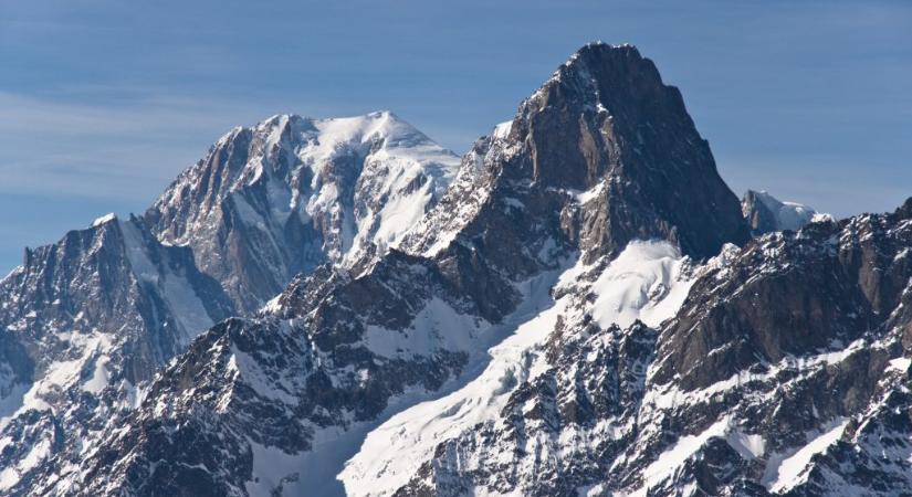 Rászakadt egy gleccser egy hegymászó csoportra a francia Alpokban