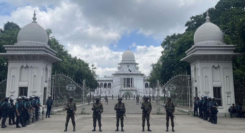 Lemondott a bangladesi miniszterelnök a kormányellens tüntetések után