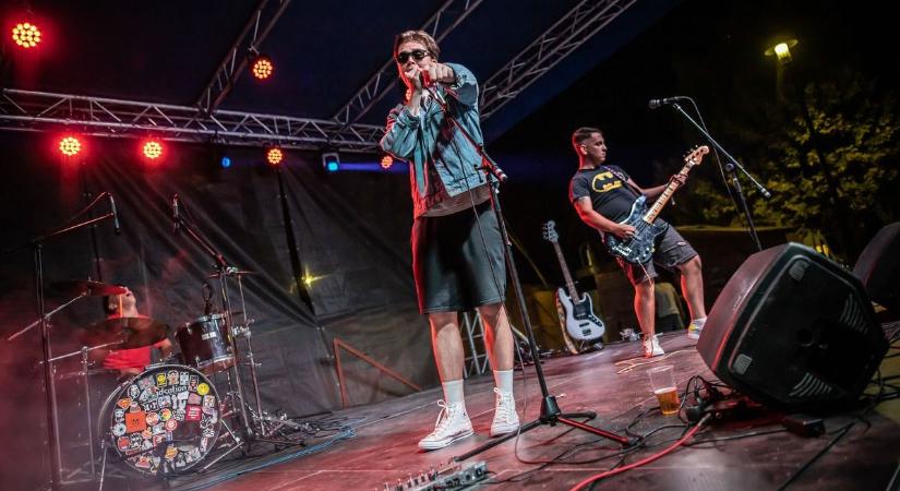 Tiétek a tér: fiatal zenészek kaptak lehetőséget Tiszaföldváron