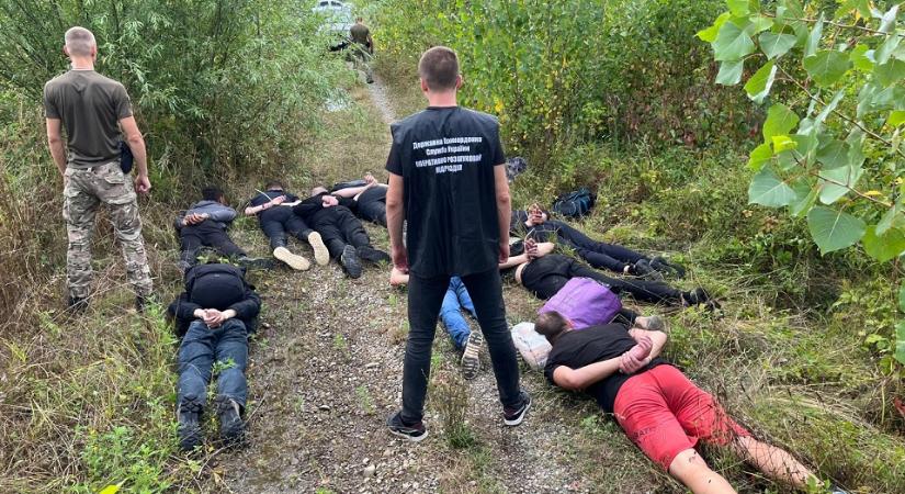 Újabb határsértőket tartóztattak le az ukrán–magyar határvonalon