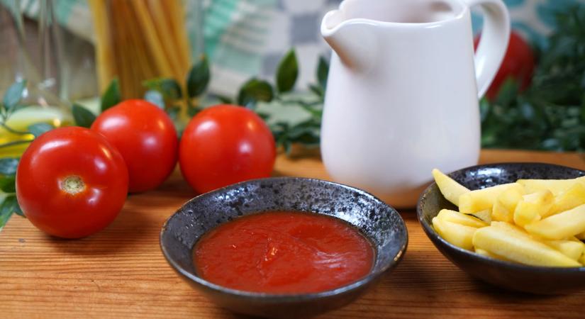 Házi ketchup egyszerűen és finoman: ebbe egy csepp adalékanyag sem kerül