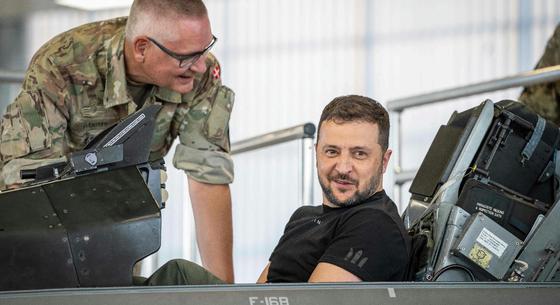 Megérkeztek az első F-16-osok Ukrajnába