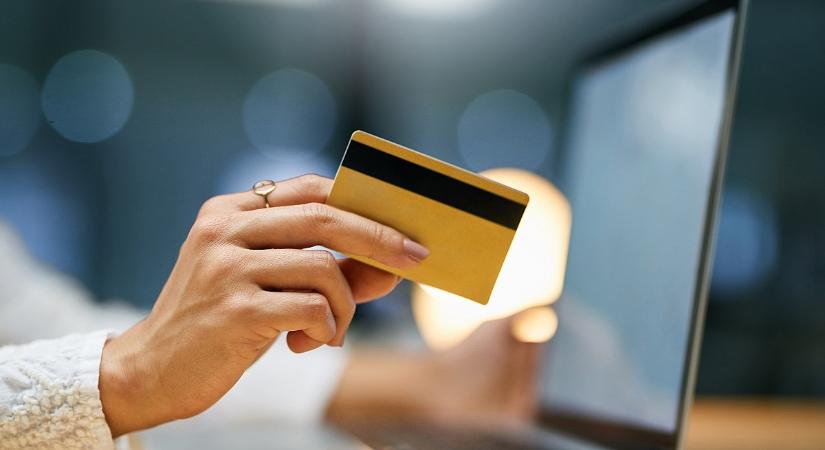 A vásárlók közel fele már az elektronikus fizetést részesíti előnyben