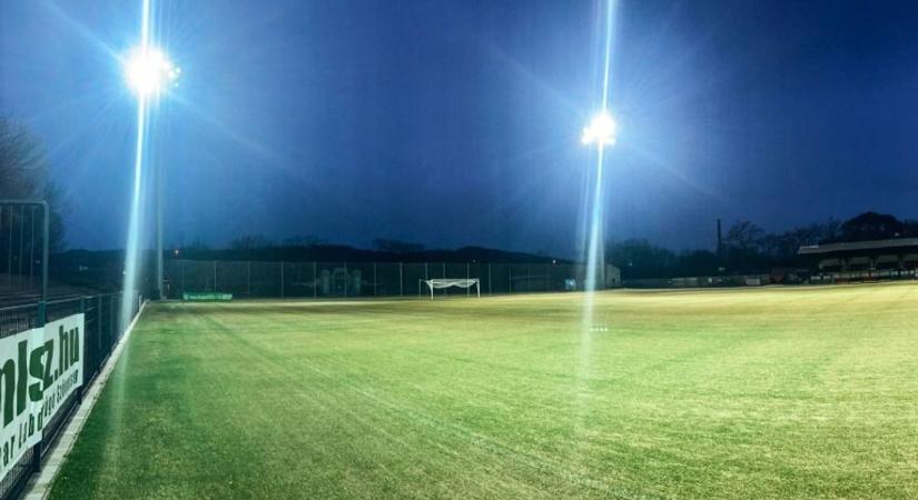 Bányásznapon rendezhetik az első villanyfényes mérkőzést Dorogon a stadion felújítása óta