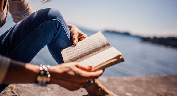 5 tipp, amik segítenek visszatérni az olvasáshoz egy hosszú szünet után