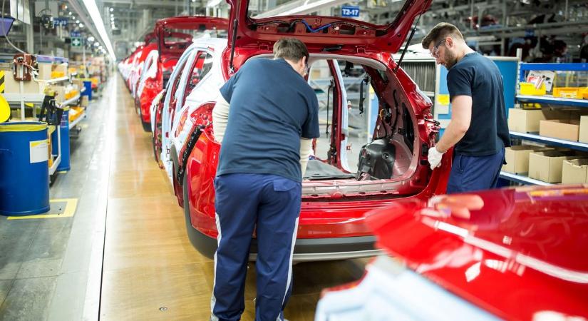 Jó hír a magyar gazdaságnak, újra dübörögnek a német gyárak