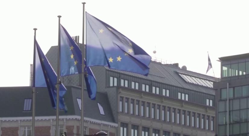 Az Európai Unió a tagállamai érdekei védelme helyett, inkább beáll az ukránok mögé olajtranzit kapcsán  videó