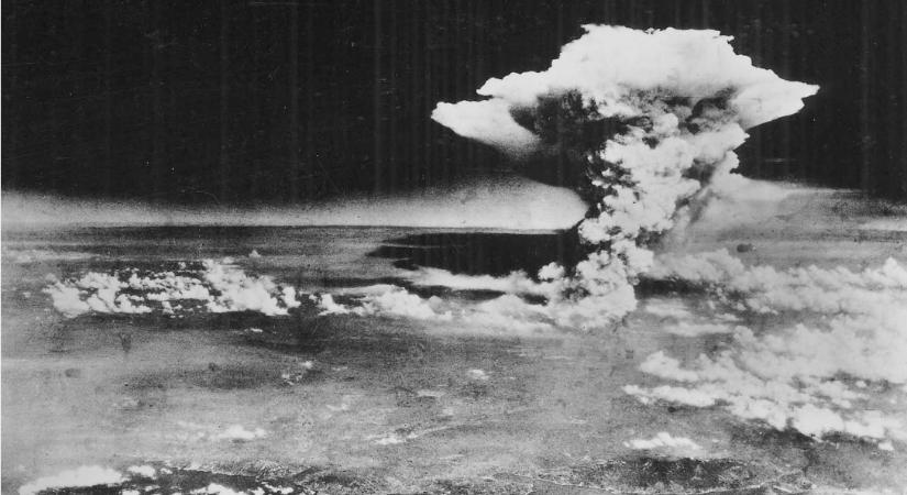1945. augusztus 6.: Az USA atombombát dob Hirosimára