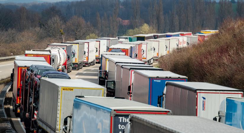 Sokallod a kamionokat a magyar utakon? Az igazán forgalmas viszonylatok máshol vannak