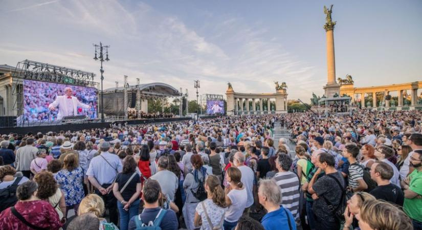 A béke reményében ad ingyenes koncertet a Fesztiválzenekar a Hősök terén