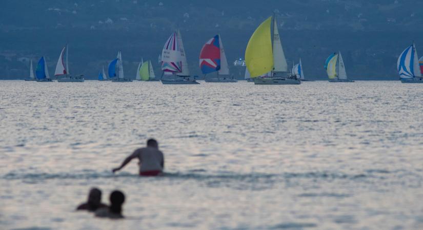 Barátnőjét próbálta kimenteni, belefulladt a Balatonba egy férfi