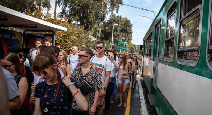 Nem árt tudni: itt kígyozhatnak a sorok a fesztiválos taxik miatt egy héten át Budapesten