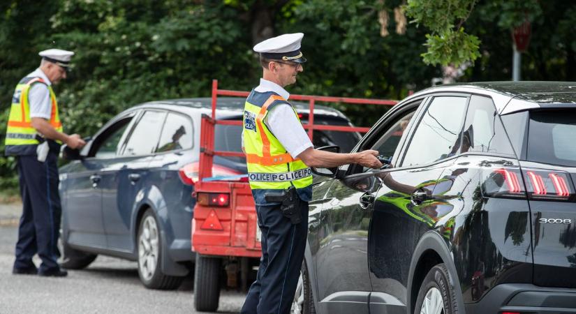 Rendőrség: Több mint 1500 sofőrrel fújatták meg a szondát