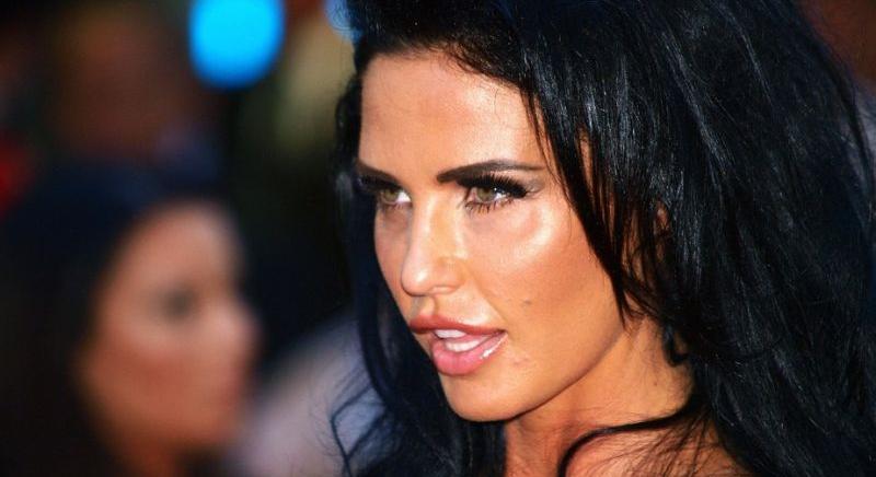 Katie Price ijesztő arca: puffadás, véres varratok, ragtapaszok – Szinte felismerhetetlen a modell